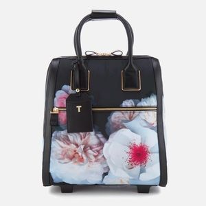 Ted Baker Women’s Evi Chelsea Travel Bag - Black